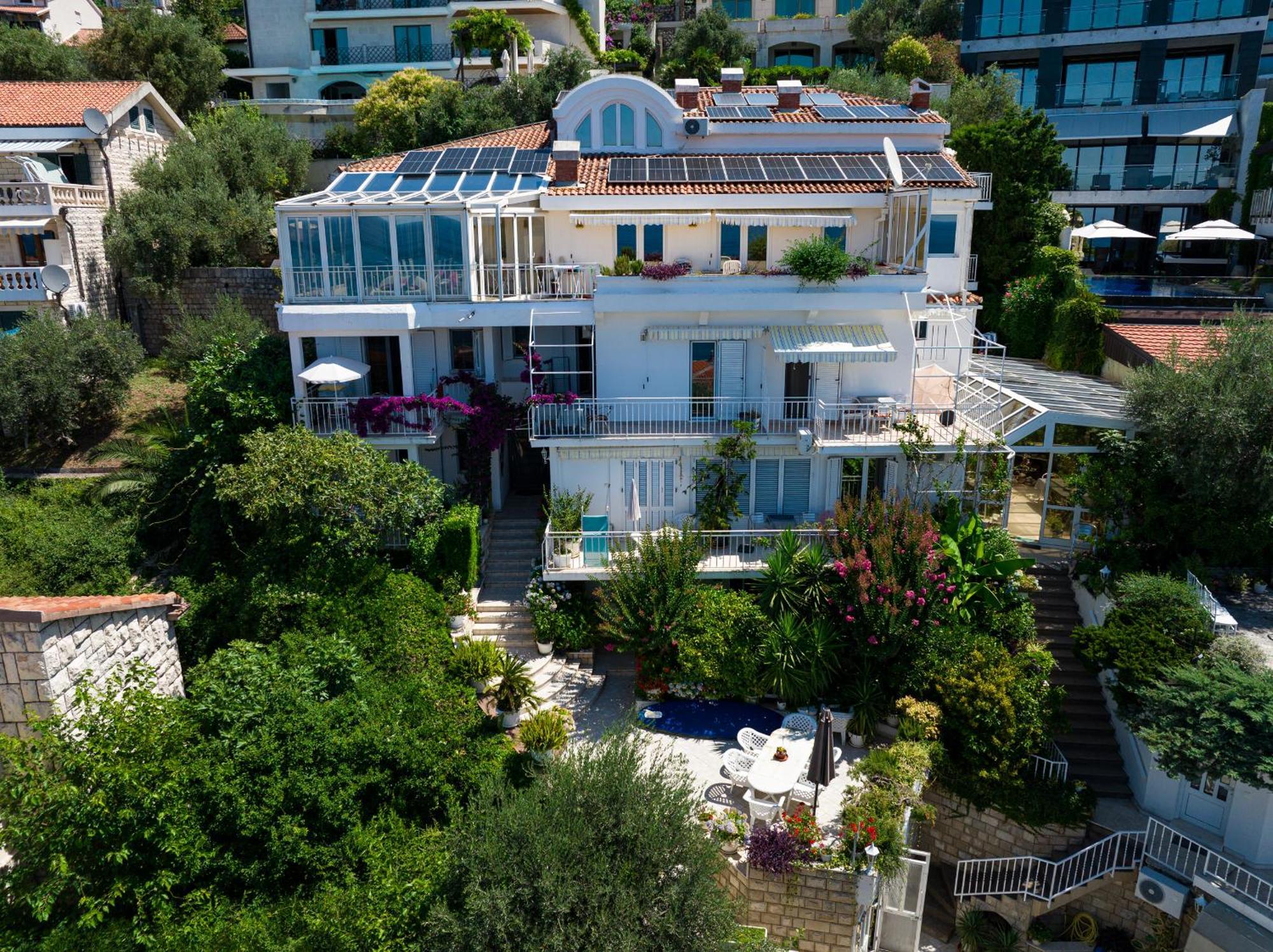 Sun Rose Apartments Sveti Stefan Luaran gambar