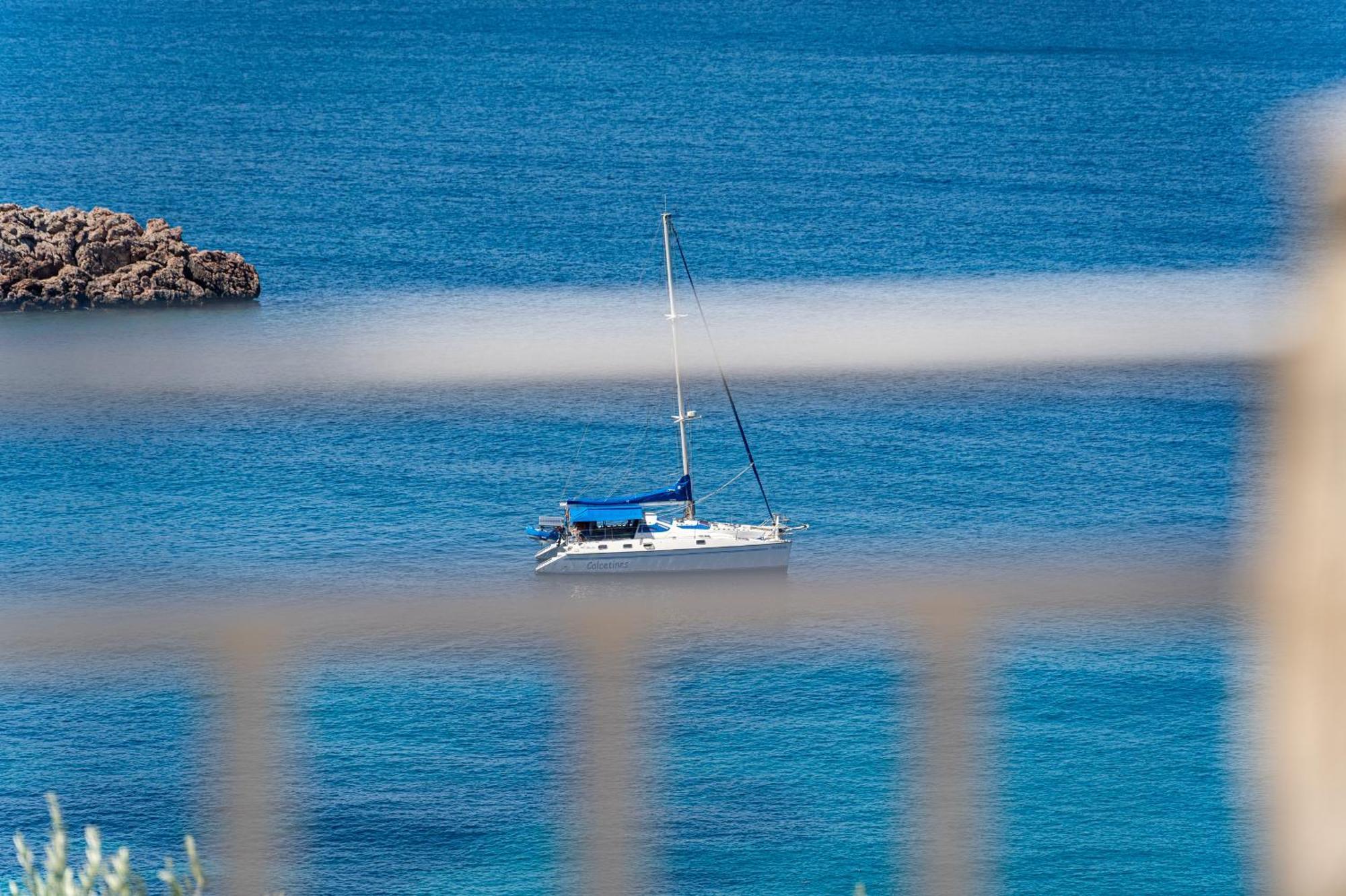 Sun Rose Apartments Sveti Stefan Bilik gambar